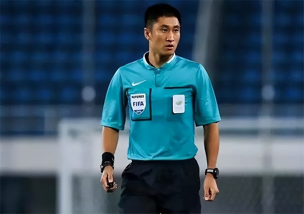 馬寧裁判職業(yè)生涯回顧_世界杯歷史十大黑哨_中國裁判馬寧卡塔爾世界杯