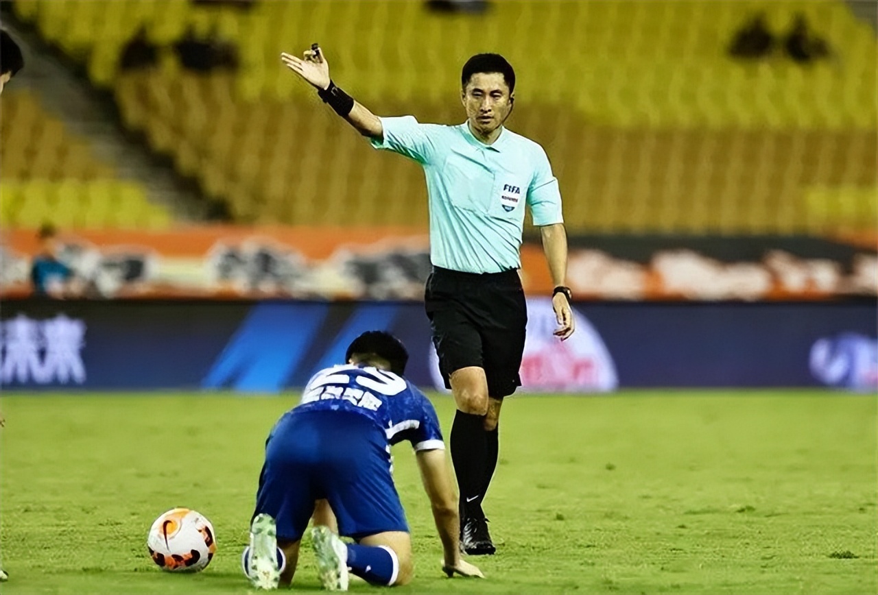 馬寧裁判職業(yè)生涯回顧_世界杯歷史十大黑哨_中國裁判馬寧卡塔爾世界杯