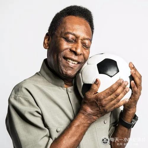 貝利哭了，馬拉多納不服！這份歷史10大球星榜單，爭議直接拉滿！