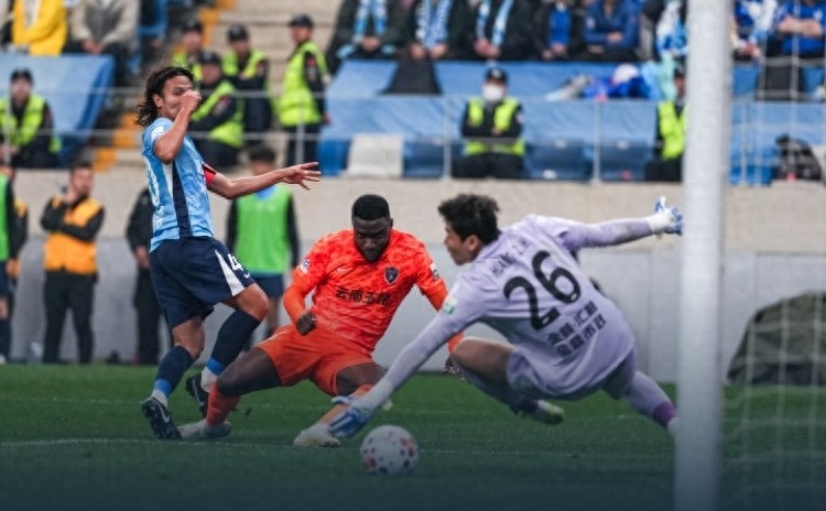 隨著申花3-0 玉昆3-1！蓉城獲利4分領跑！中超聯賽最新積分榜出爐